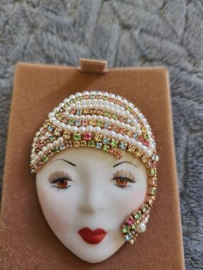 Multicolor Pearl & Crystal Art Deco Face Pin Brooch